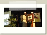 Ash-Shaikh M.N.M. Rushdy receiving his souvenir for design and development of www.shaikhnazar.net and www.nadwah.org